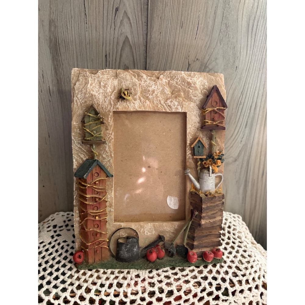 Rustic Garden Birdhouse Resin Picture Frame 3D Watering Can Bumblebee 5x7